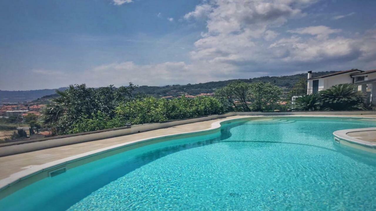 Vila Ue Marin Cervo Exteriér fotografie