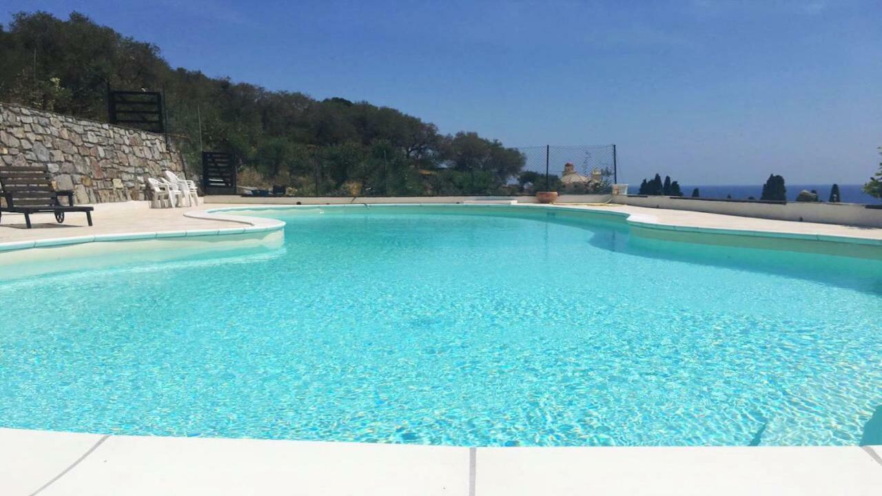 Vila Ue Marin Cervo Exteriér fotografie